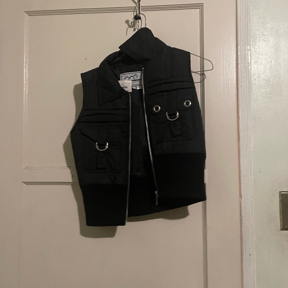 Boys black puffer vest size small